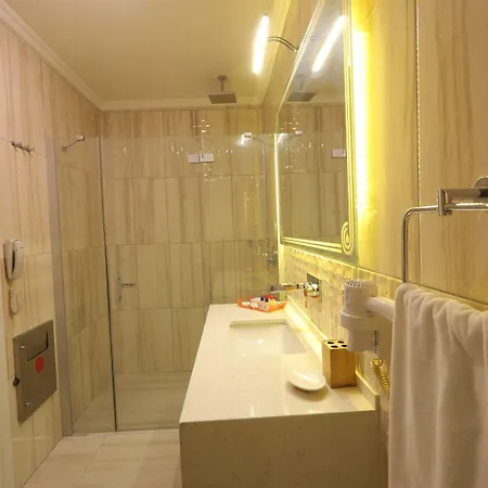 Hotel Berrak Salihli